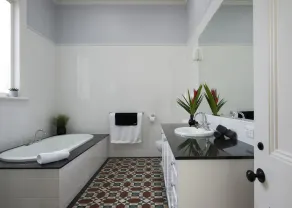 Charming Historic Home With Modern Interior - In The Heart Of Ballarat - Image 5
