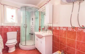 2 Bedroom Gorgeous Apartment In Polje - Image 2