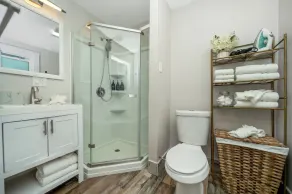 Perfekt til stor gruppe 10 senge • 4. 6 mi til Downtown • trin til T 5BD / 2Bth - Image 3