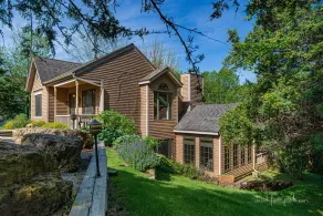 Bright and peaceful Galena retreat. Near amenities and Chestnut - Image 5