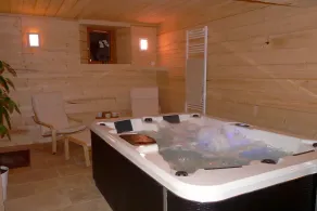 Typisk hus STONE 4 til 6 personer swimmingpool og boblebad, og i nærheden CAHORS Montcuq - Image 3