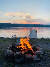 Peaceful Finger Lakes Cottage avec ruisseau, bois et plage de niveau - Image 2
