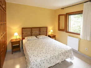 Tower House (2 Bedroom, 1.5 bathroom, Sleeps 6) - Image 4
