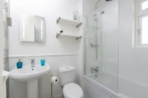 Beach, dog and family friendly holiday home sleeping up to 6 in Combe Martin - Image 2