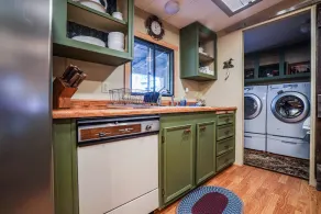 Upgraded Rustic Themed Retreat w/screened porch in Rocky Point. - Image 2