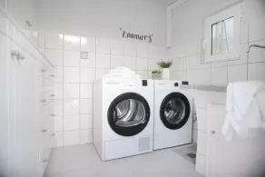 Damona Luxury Home - Image 3