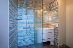Holiday Home with Sea View, Private Pool & A/C - Image 3