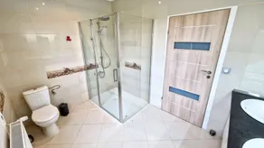Architect house / Heated swimming pool all year / Billiards / Table football - Image 4