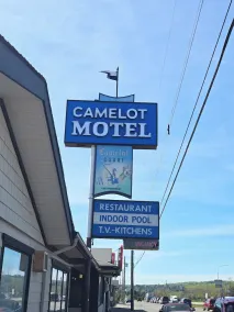 Camelot Court Motel - Image 4