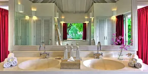 Stunning Luxury Beach Villa in Seseh Beach - Bali - Image 4