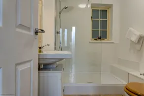 Station Cottage - Image 4