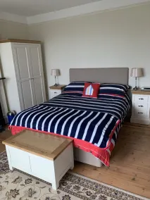 Lovely 5 Bedroom Period House moments from Beach and the Burrows - Image 4