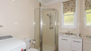 Compact and Comfortable on Toorak - Image 2