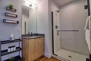Gorgeous Ultramodern 2BR Corner Loft + Workspace - Image 3
