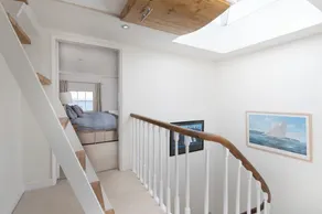 Cliffhanger, Cowes.  Stunning period property with fabulous sea views, sleeps 10 - Image 3