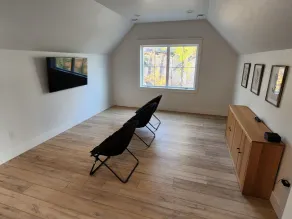Cozy lake front home on Crystal Lake-Great for hosting! - Image 2