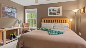 Chalet on Chalet by Avantstay Pocono Retreat + Firepit Summer Beach Access + Mins to Big Boulder Skiing - Image 5
