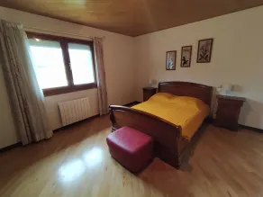 House with breathtaking view of the mountains - Image 4