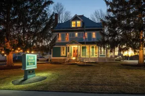 Ash Street Inn - Image 5