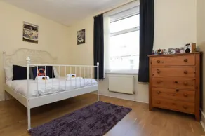 Victory House, Southsea - Image 4