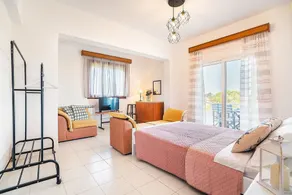 Country House 'La Christine' with Sea View, 2 Balconies & Wi-Fi - Image 5