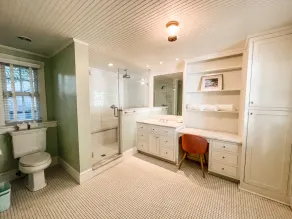 Folly Boho Bungalow - Steps to Dining, Shopping, 3 Minute Walk to the Beach - Image 5