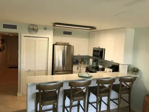 Des foules disparues! Profitez des clés comme un local. New Oceanfront Condo W / Vues sur l'océan - Image 3