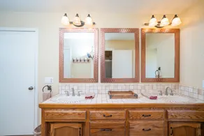 Ranch Getaway in the foothills of the Sierras - Image 3