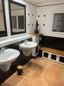 Vackert envåningshus på 160 m2 helt inhägnad med pool - Image 2