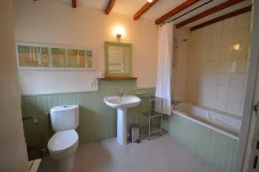 Classic, fully renovated Gers farmhouse (c.1790) in a secluded, peaceful valley - Image 3