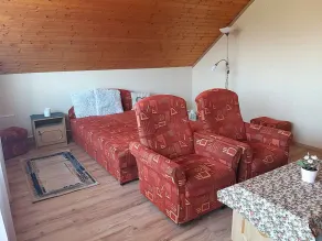 Holiday apartment with large garden - Image 5