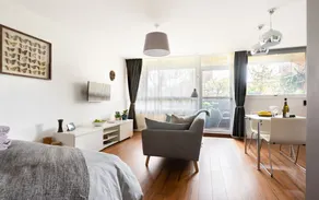 Smart Modern Studio in Pimlico with Garden Views - Image 4