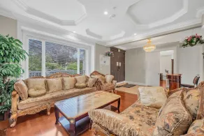 Tranquil Oakridge Mall Area Ensuite Stay - Image 4