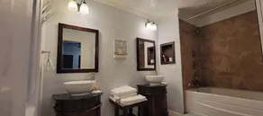 Spacious 3 Bedroom-House for Families/Work Related - Image 4
