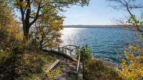 Peaceful Paradise: \"Gorgeous Cayuga Lake Views Near Ithaca!\" - Image 2