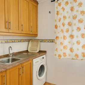 Stor takterrass, grill, free WI-FI, nära stranden och staden Alicante - Image 2