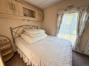 Great 6 Berth Caravan For Hire At Cherry Tree Holiday Park In Norfolk Ref 70801C - Image 5