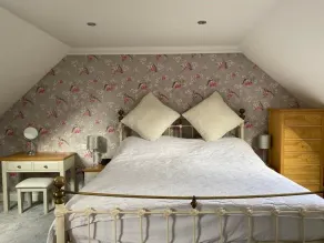Lovely Large Modern Apartment Near Canterbury - Image 2