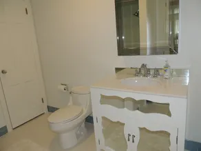 SEPARATE Guest Suite in Stately Home - Minutes to Cedar Point - Image 3