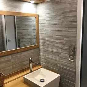 Charming, completely renovated 3-bedroom apartment in a mountain style - Image 2