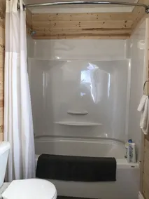 Waterfront honeymoon holiday home - Image 2