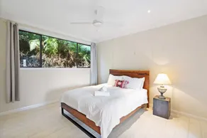 Retreat w Pool on Acreage - Image 2