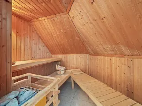 Home with sauna and whirlpool close to the beach - Image 3