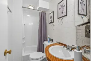 Shuttle or walk to village and lifts! Hot Tub + More! - Image 4
