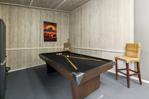 Buffalo Hallow Acreage Retreat:❤️Omaha, Outdoor Entertaining, Arcade, 5 TV's, - Image 2
