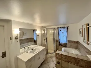 The cottage is bordering Lac Ouimet.  5 minutes from Mont-Tremblant Village - Image 2