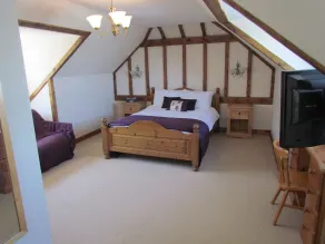 Cottage With Large Private Swimming Pool, WiFi,Views And Gardens - Image 3
