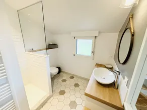 Superb totally renovated penty, 300m from the beach. - Image 3