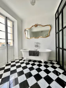 Superbe maison - Rénovée: 5 chambres, piscine, clime, terrasses vue sur la mer - Image 3