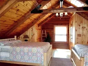 Beautiful riverfront log cabin home in Prairie du Chien - Image 2